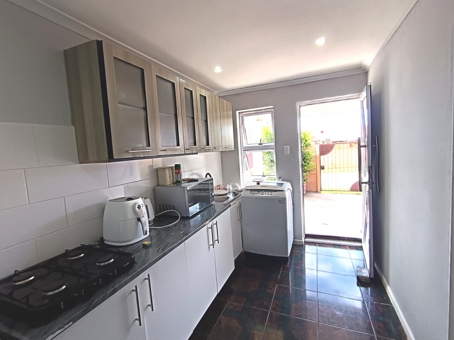 3 Bedroom Property for Sale in Parsonsvlei Eastern Cape